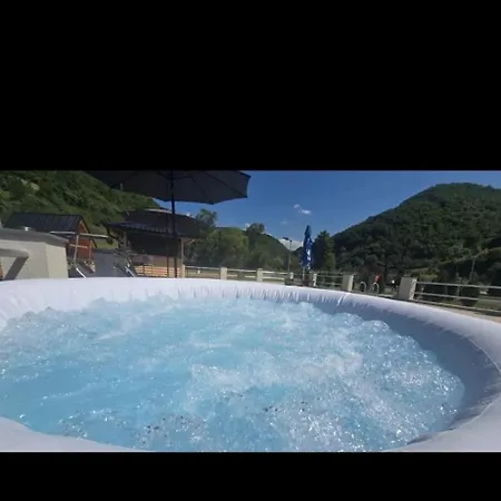 Etno Selo Relax Σαλέ *